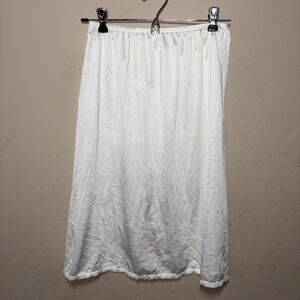 Vintage VASSARETTE White Nylon Lace Trim A-line Half Slip w/ Slit 24” Medium